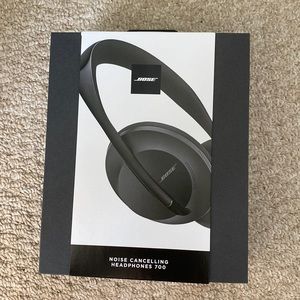 Bose Noise Cancelling Headphones 700